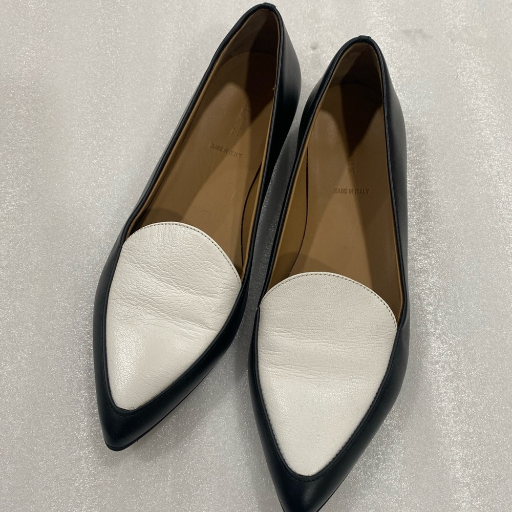 Everlane Italia The Modern Loafer Pointed Flat 9.5 Black & White EUC